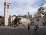  Der Domplatz von Trient (Trento) mit Neptunbrunnen